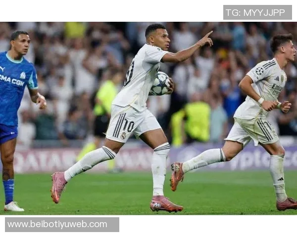 姆巴佩本场表现亮眼三次射门四次关键传球助力球队进攻 姆巴佩本场表现亮眼三次射门四次关键传球助力球队进攻