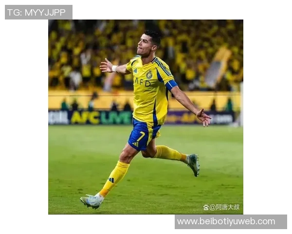 C罗回归利雅得胜利训练场备战新赛季展现斗志与激情