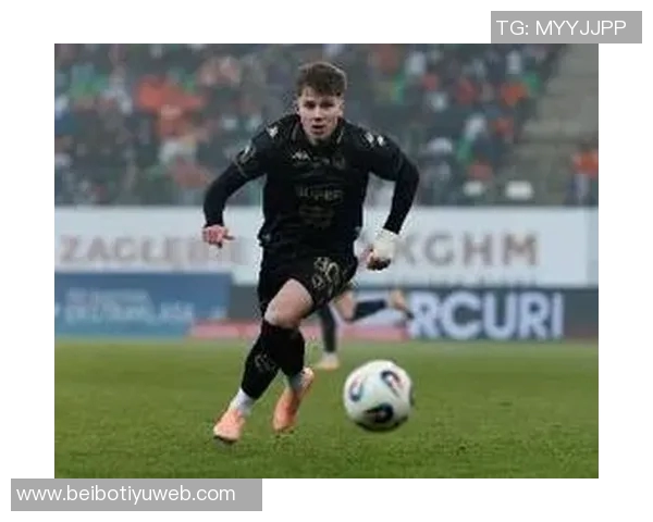 波兰媒体报道拜仁关注17岁边锋皮图谢夫斯基身价达1200万欧元